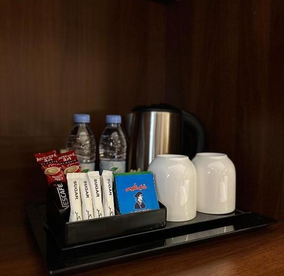 キングサイズベッドのスーペリアルーム, فندق وست لاند