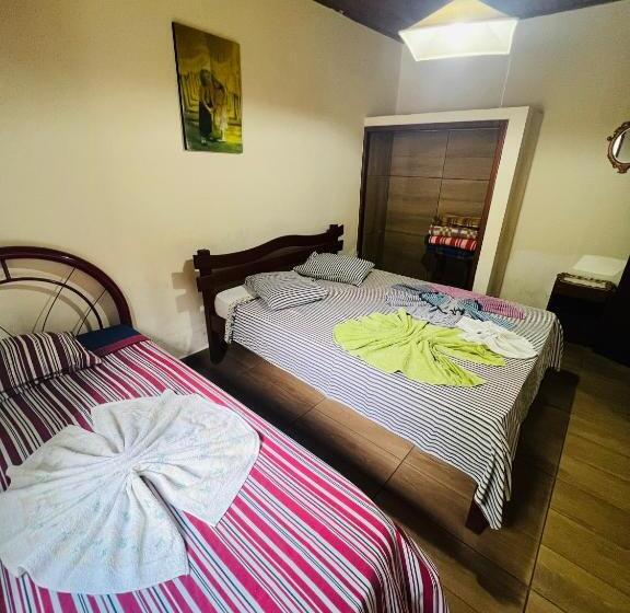 标准三人间, Espaço Jequitibá