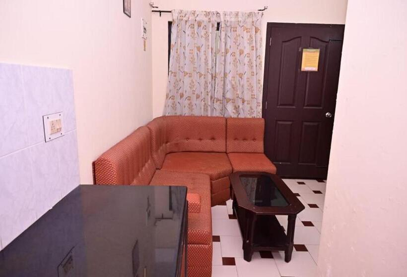 キングサイズベッドのデラックスルーム, Gokulam Reosrts