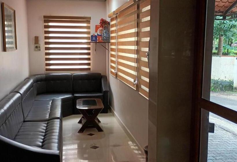 キングサイズベッドのデラックスルーム, Gokulam Reosrts