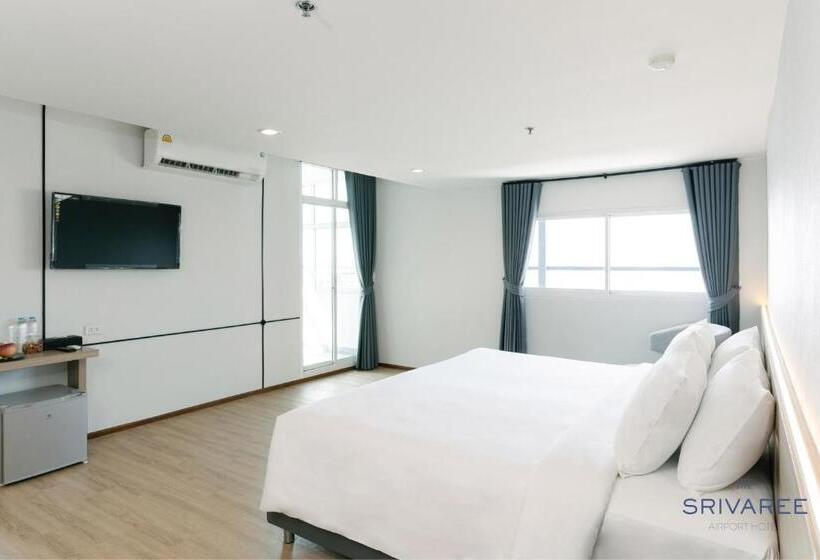 스탠다드 룸 킹사이즈 침대, The Srivaree Airport