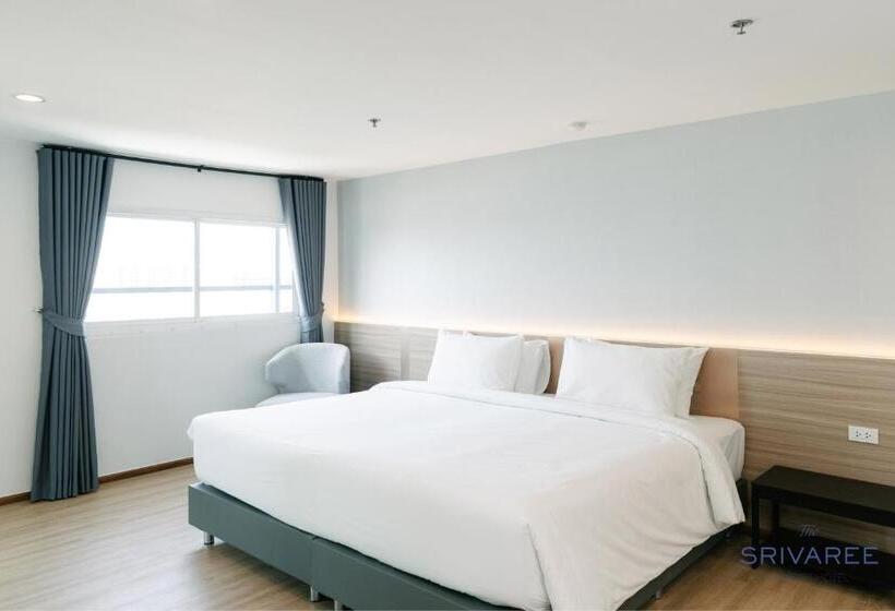 스탠다드 룸 킹사이즈 침대, The Srivaree Airport