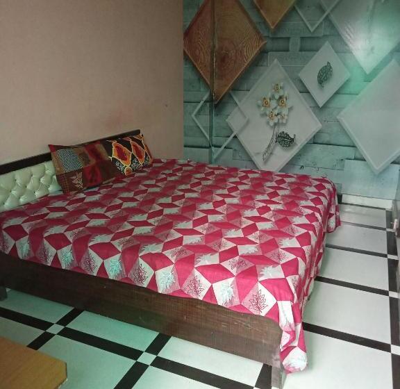 חדר קלאסי לשלושה, Oyo Hotel B7