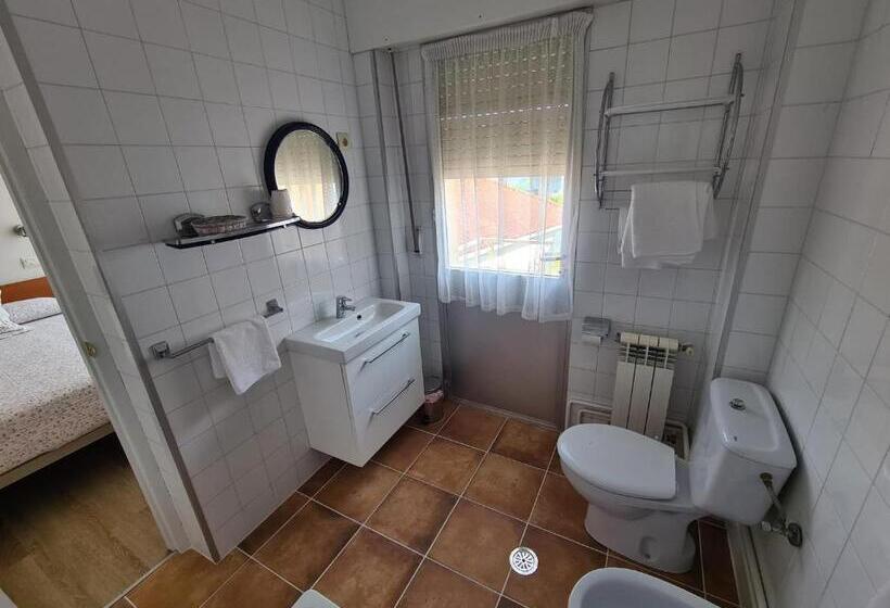 家庭间, Hostal Playa Atlántica