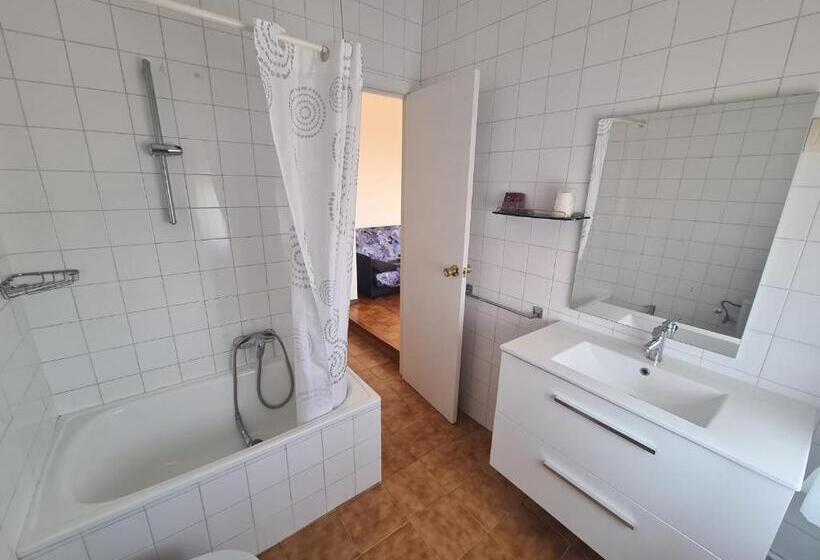 家庭间, Hostal Playa Atlántica