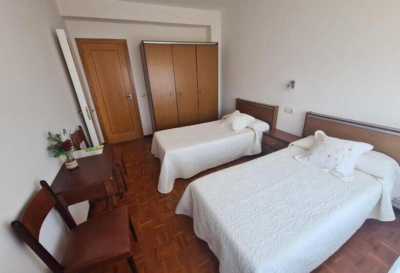 家庭间, Hostal Playa Atlántica