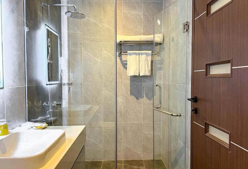 اتاق لوکس خانوادگی, Linda Hotel Sunset Town Phu Quoc