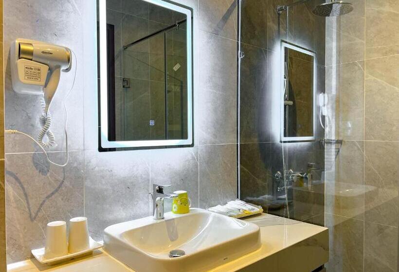 اتاق لوکس خانوادگی, Linda Hotel   Sunset Town   Phu Quoc