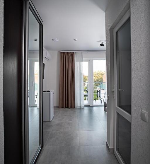 اتاق استاندارد, Agata Breeze