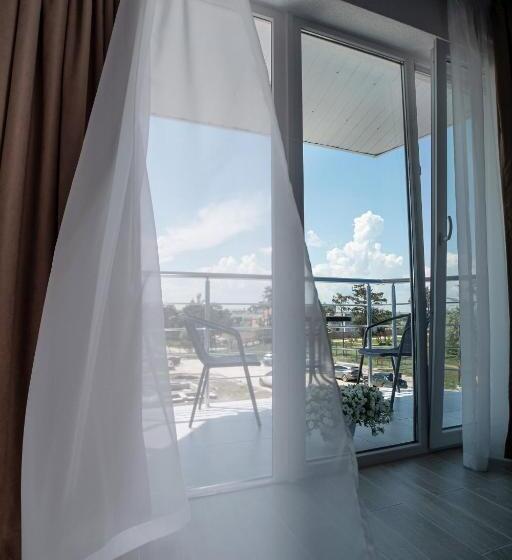 اتاق راحتی سه تخته, Agata Breeze