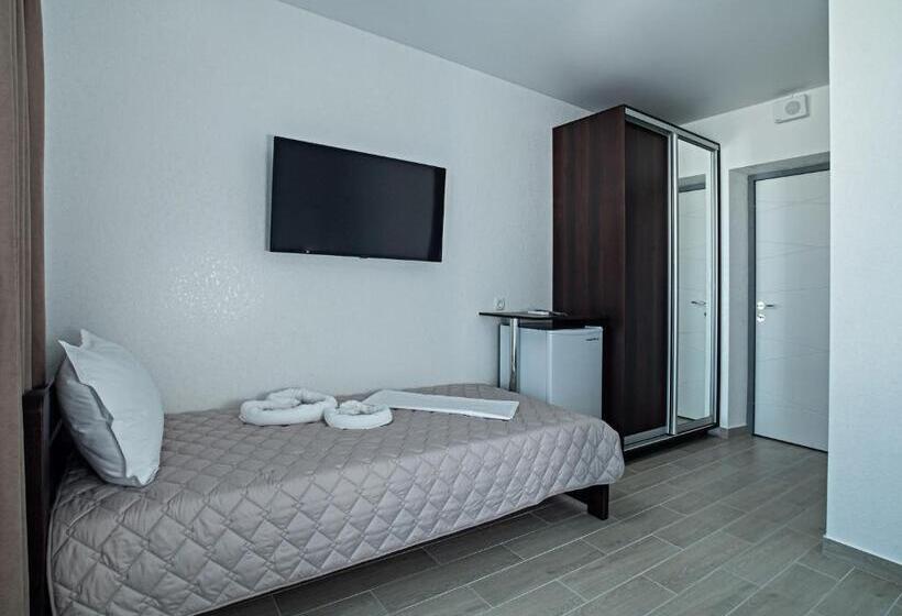 اتاق استاندارد با چشمانداز استخر, Agata Breeze