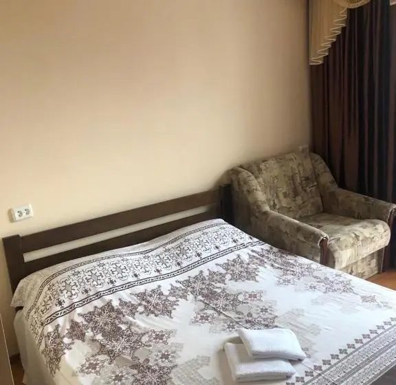 Habitación Deluxe con Balcón, Avrora