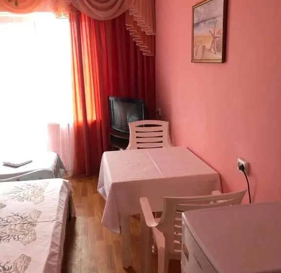 Habitación Deluxe con Balcón, Avrora