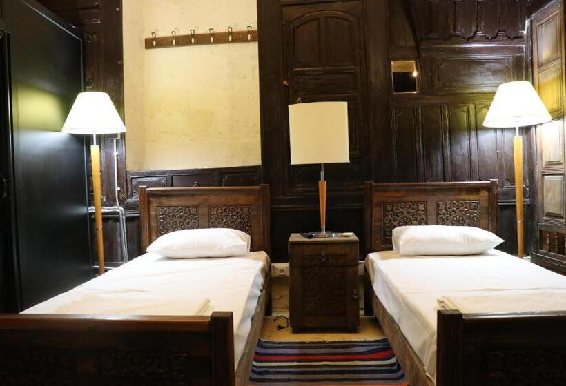 اتاق استاندارد سه نفره, çi̇ftehan Buti̇k Otel