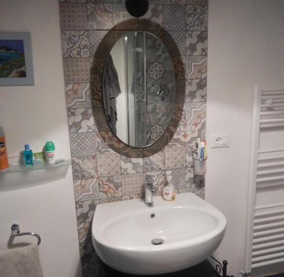 اتاق استاندارد, Casabase