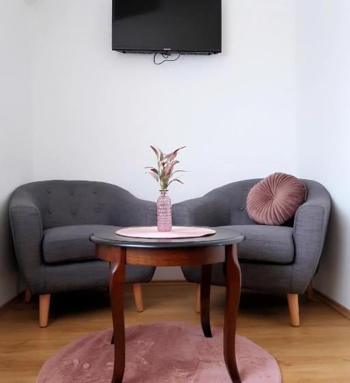 Номер Стандарт Вид на Сад, Csanádi Bor  és Vendégház