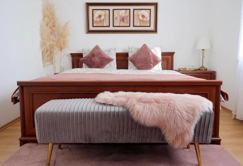 ２ベッドルームアパートメント, Csanádi Bor  és Vendégház