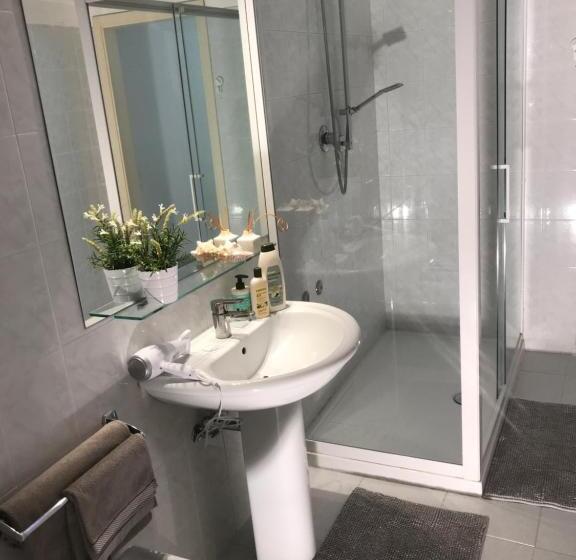 اتاق لوکس, Stella Del Centro