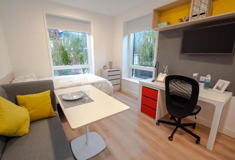 Standart Stüdyo, Premium Studio Sparkford House