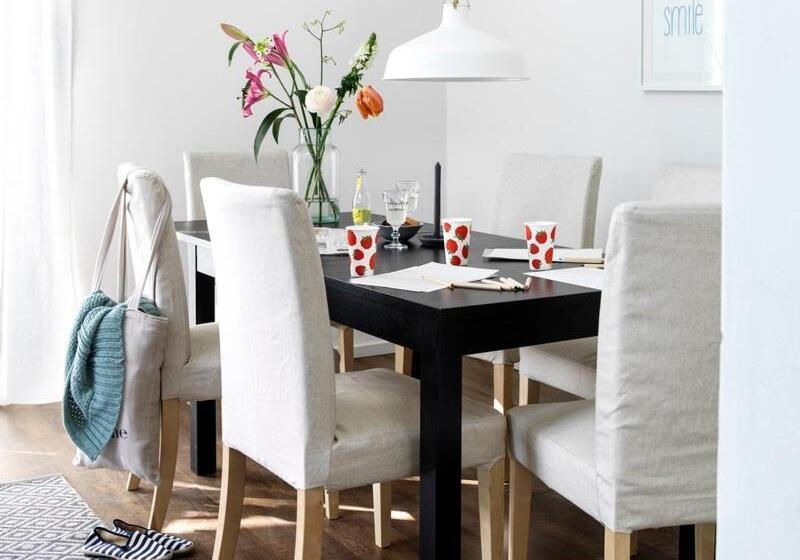 דירת שני חדרים, Bungalow Op Eiland