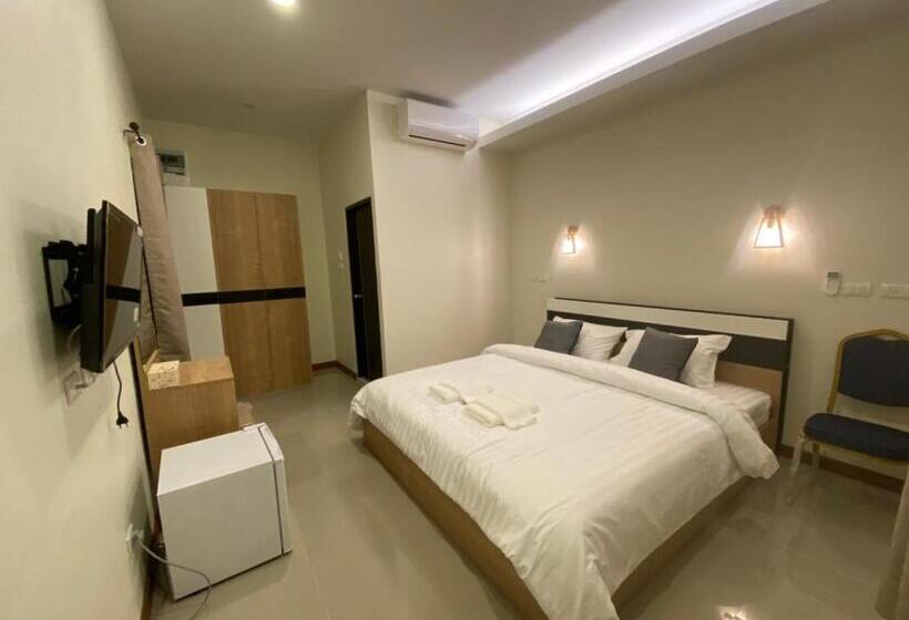 חדר דחוקס עם מיטת קינג, Piumsuk Villa