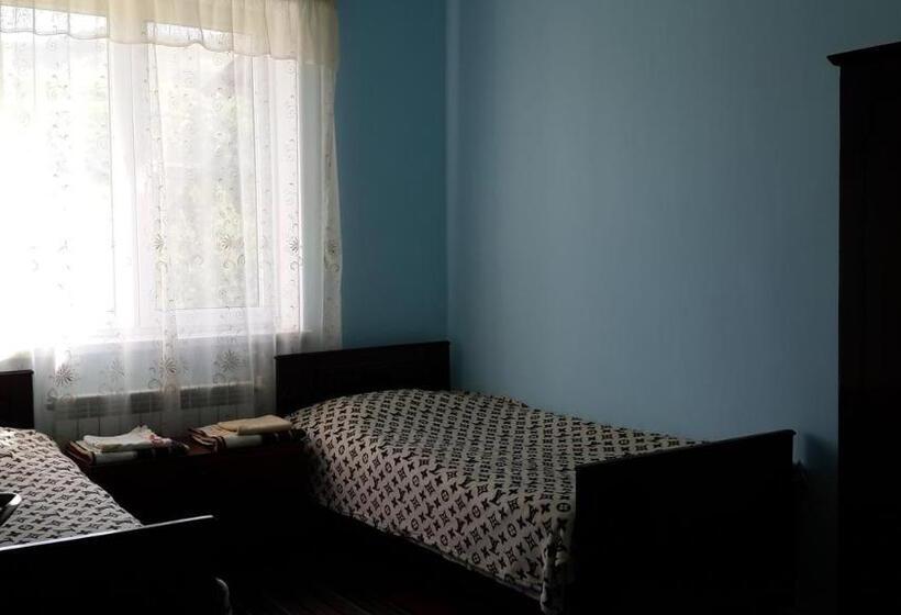 غرفة قياسية مطلّة علي الحديقة, Ashot & Gohar B&b