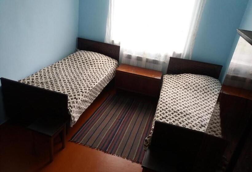 غرفة قياسية مطلّة علي الحديقة, Ashot & Gohar B&b