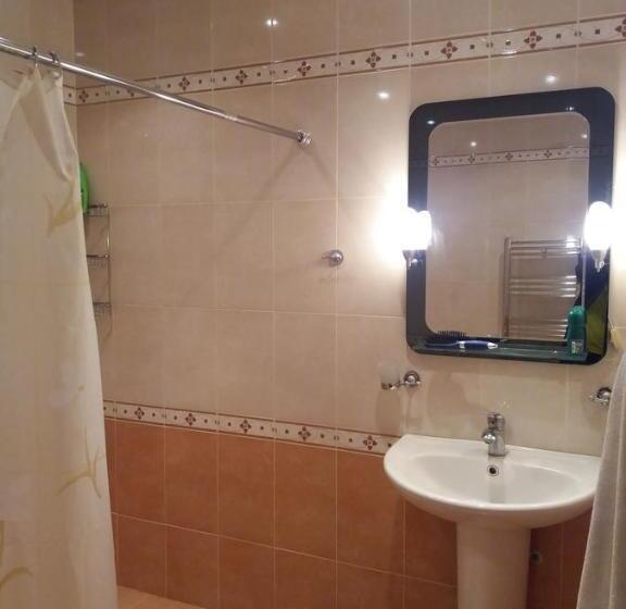 Номер Стандарт Вид на Сад, Ashot & Gohar B&b