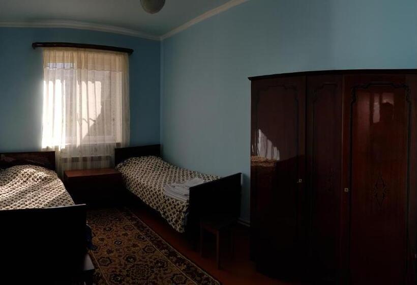 غرفة قياسية مطلّة علي الحديقة, Ashot & Gohar B&b