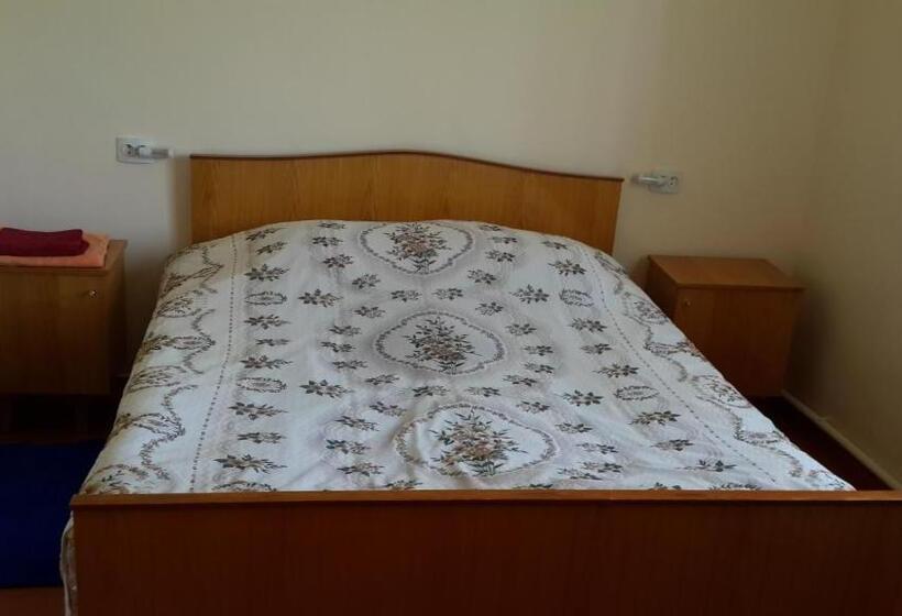 غرفة قياسية, Ashot & Gohar B&b