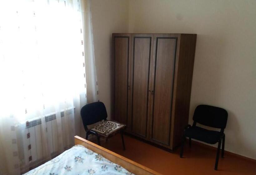 غرفة قياسية, Ashot & Gohar B&b