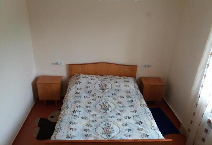 Номер Стандарт, Ashot & Gohar B&b