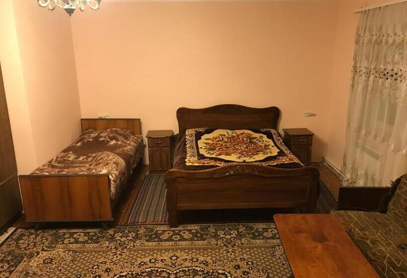 Номер Стандарт Трехместный, Ashot & Gohar B&b