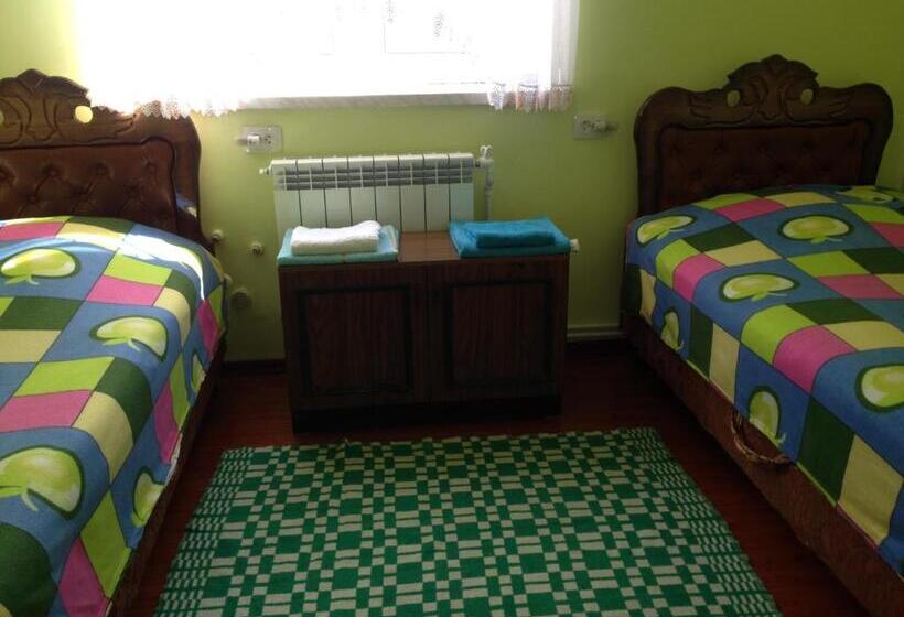 غرفة قياسية مطلّة علي الحديقة, Ashot & Gohar B&b