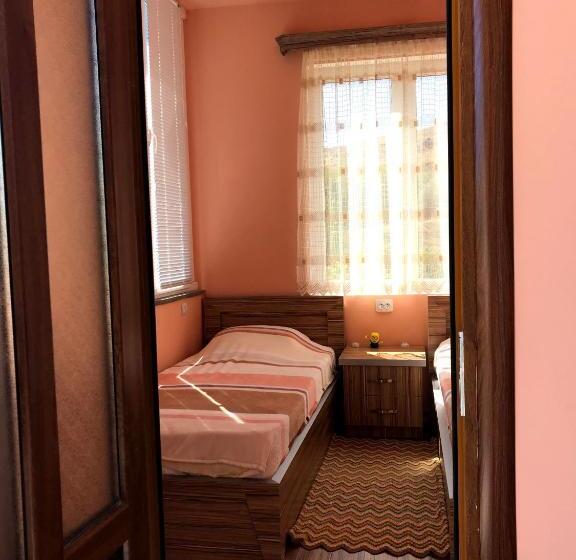 غرفة قياسية, Ashot & Gohar B&b