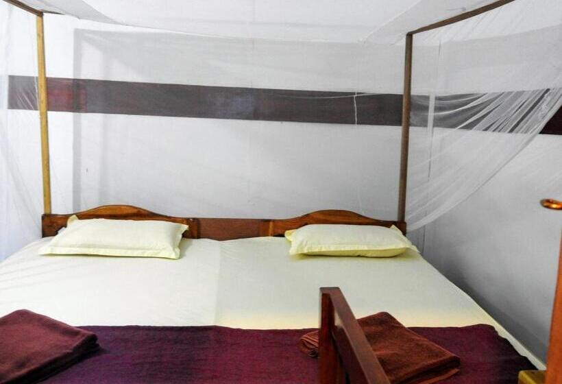 Номер Economy с общей ванной комнатой, Cresent Bay Beach
