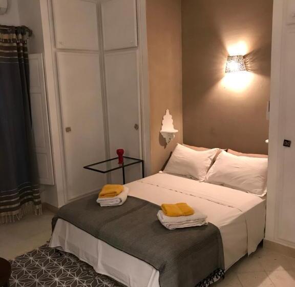 اتاق استاندارد, Dar Esma