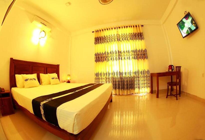 חדר אקונומי, Grand Residence