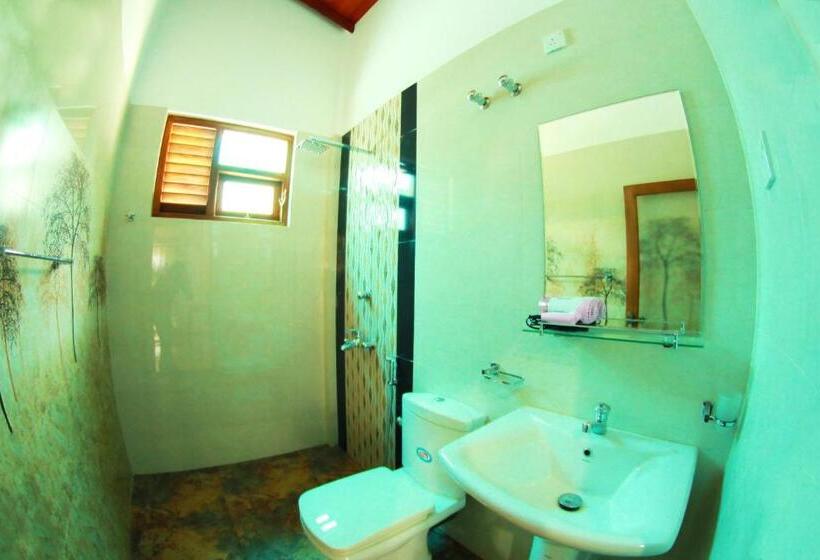 חדר אקונומי, Grand Residence