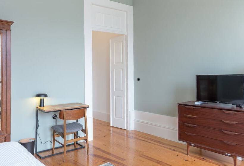 اتاق لوکس با بالکن, Oporto City Flats   Casa Da Picaria