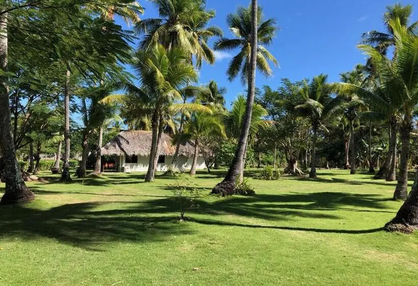 Perhehuone Puutarhanäkymä, Belo Vula Island Resort Limited