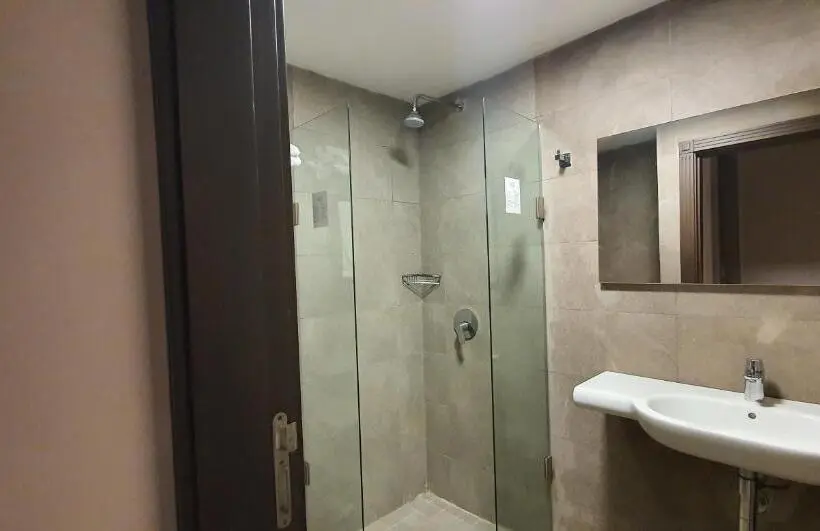 سوییت, Grand Hotel Central