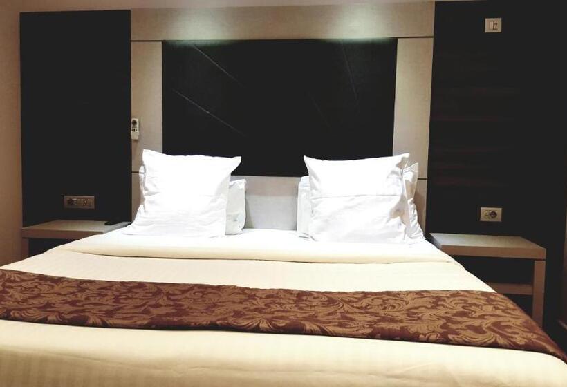 اتاق استاندارد یک نفره, Grand Hotel Central