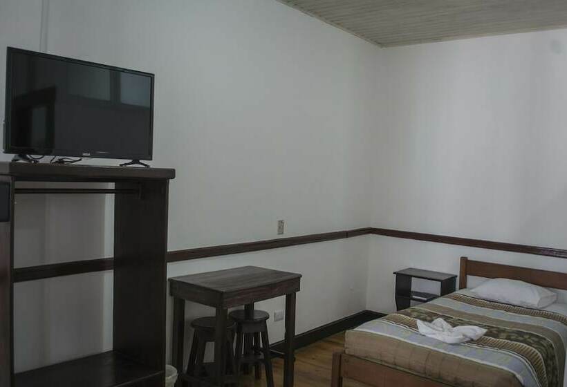 اتاق استاندارد, Ajau Colonial