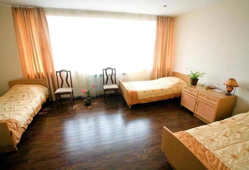 اتاق استاندارد سه نفره, Basen