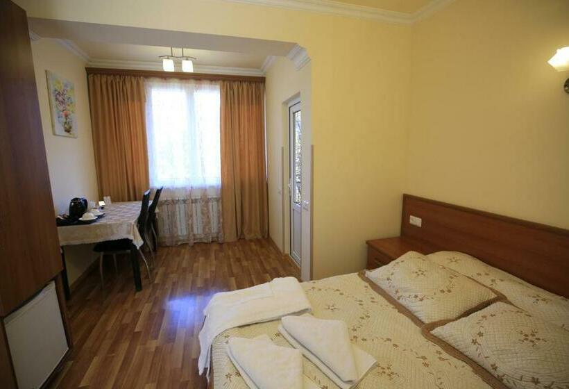 غرفة قياسية مطلّة علي الحديقة, Jermuk Ani