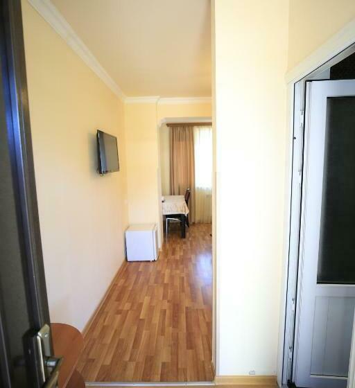 غرفة قياسية مطلّة علي الحديقة, Jermuk Ani