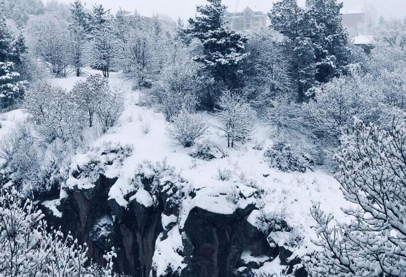 디럭스 트리플 룸, Jermuk Ani