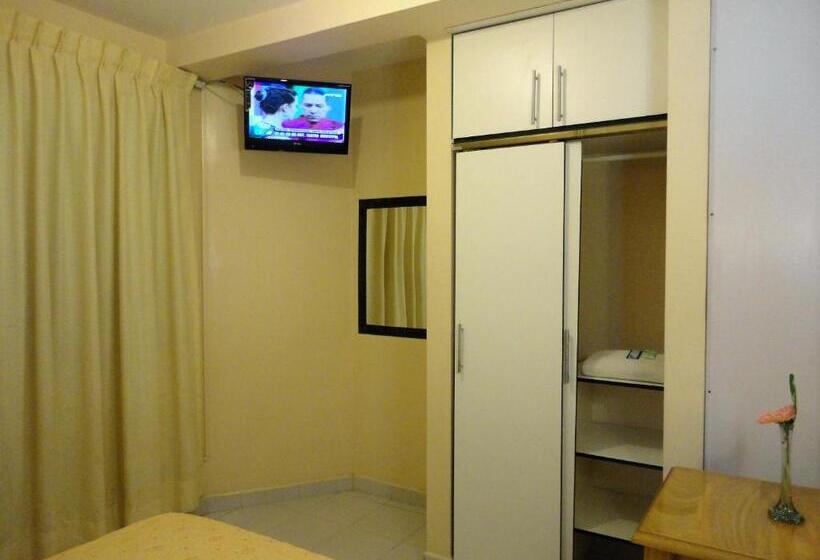 اتاق استاندارد یک تخته با سرویس بهداشتی مشترک, Maison Fiori