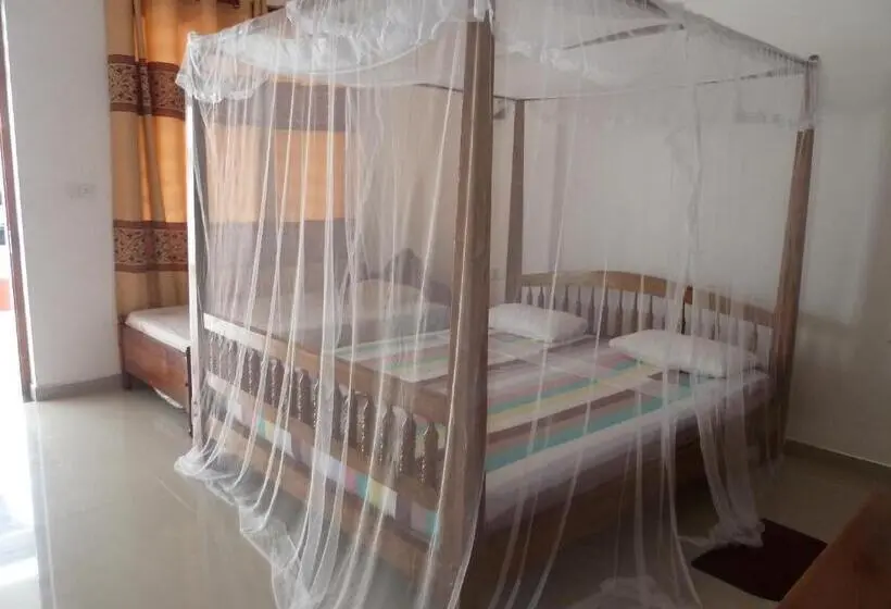 اتاق استاندارد سه نفره, Samaru Beach House